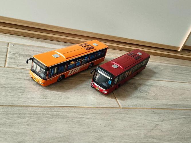 宇通大巴车图片 宇通大巴车模型玩具图片