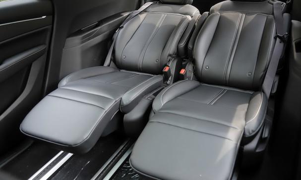 五菱凯捷内饰图片/五菱凯捷内部尺寸图