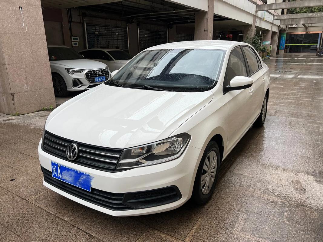 大众桑塔纳自动风尚版(大众桑塔纳自动风尚版多少钱)