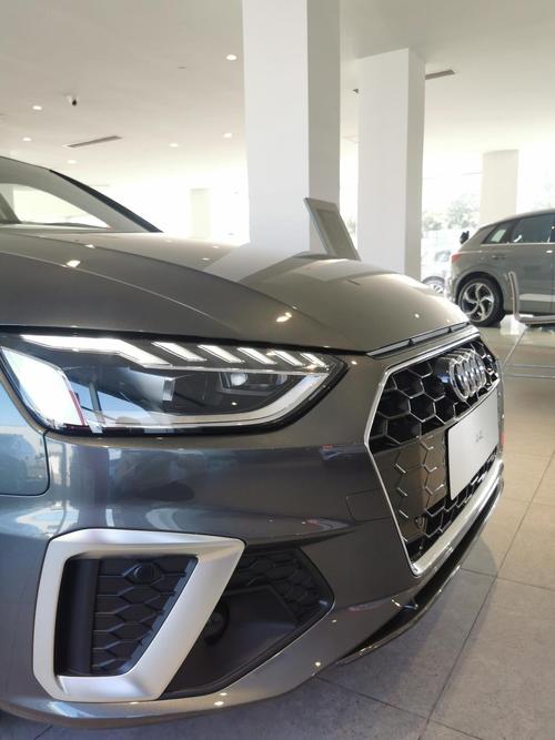 奥迪a4价格多少钱,奥迪a4价格多少钱落地