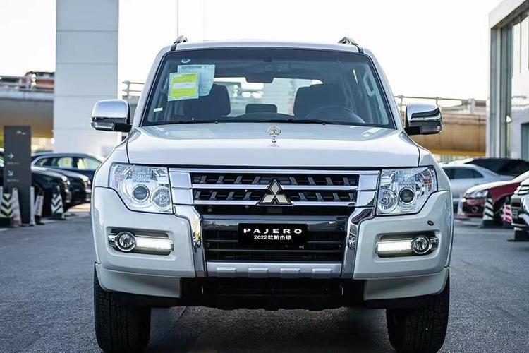 三菱帕杰罗2022款图片及价格(三菱帕杰罗新款报价)